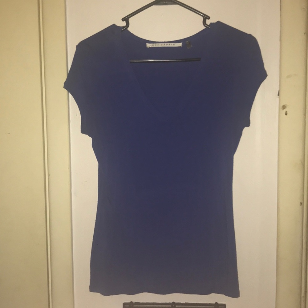 Max Studio v neck tee in medium blue shade